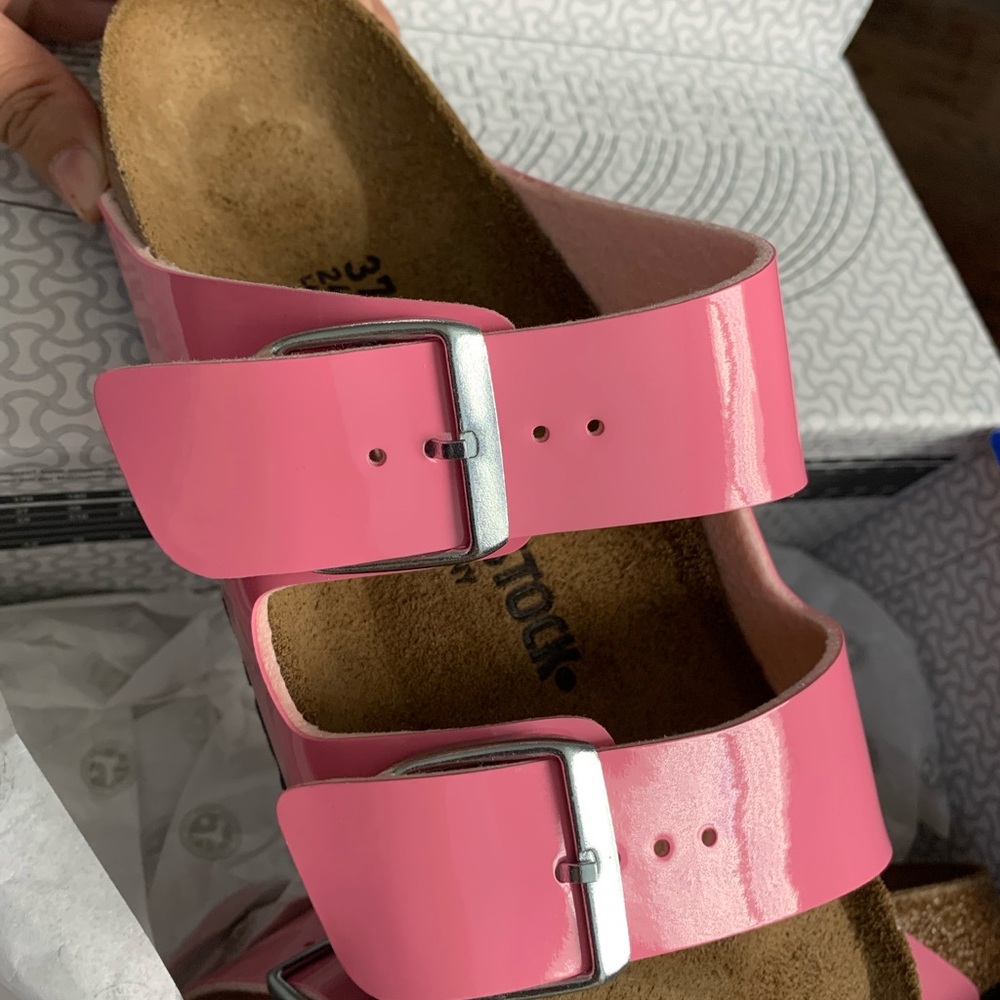 Birkenstock patent candy pink Arizona sandals - Picture 4 of 7